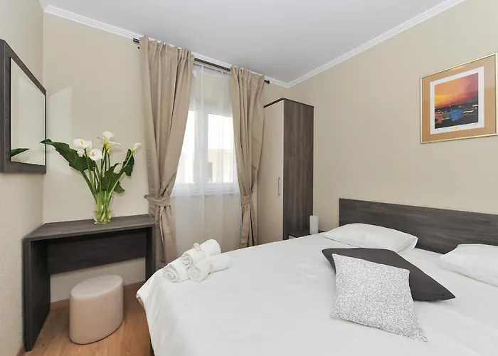 Peric 1 Meka Draga Appartement *