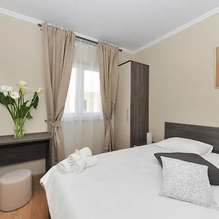 Peric 1 Meka Draga Apartmán *