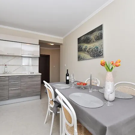 Peric 1 Meka Draga Apartmán *