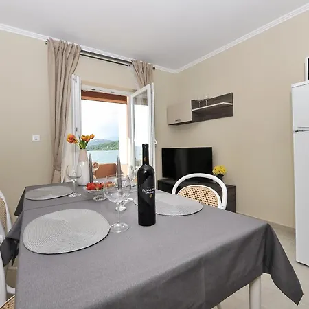 Peric 1 Meka Draga Apartmán