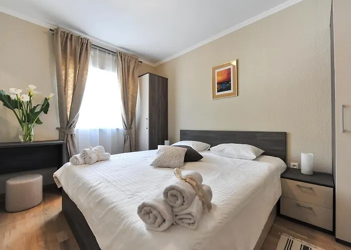 Peric 1 Meka Draga Appartement *